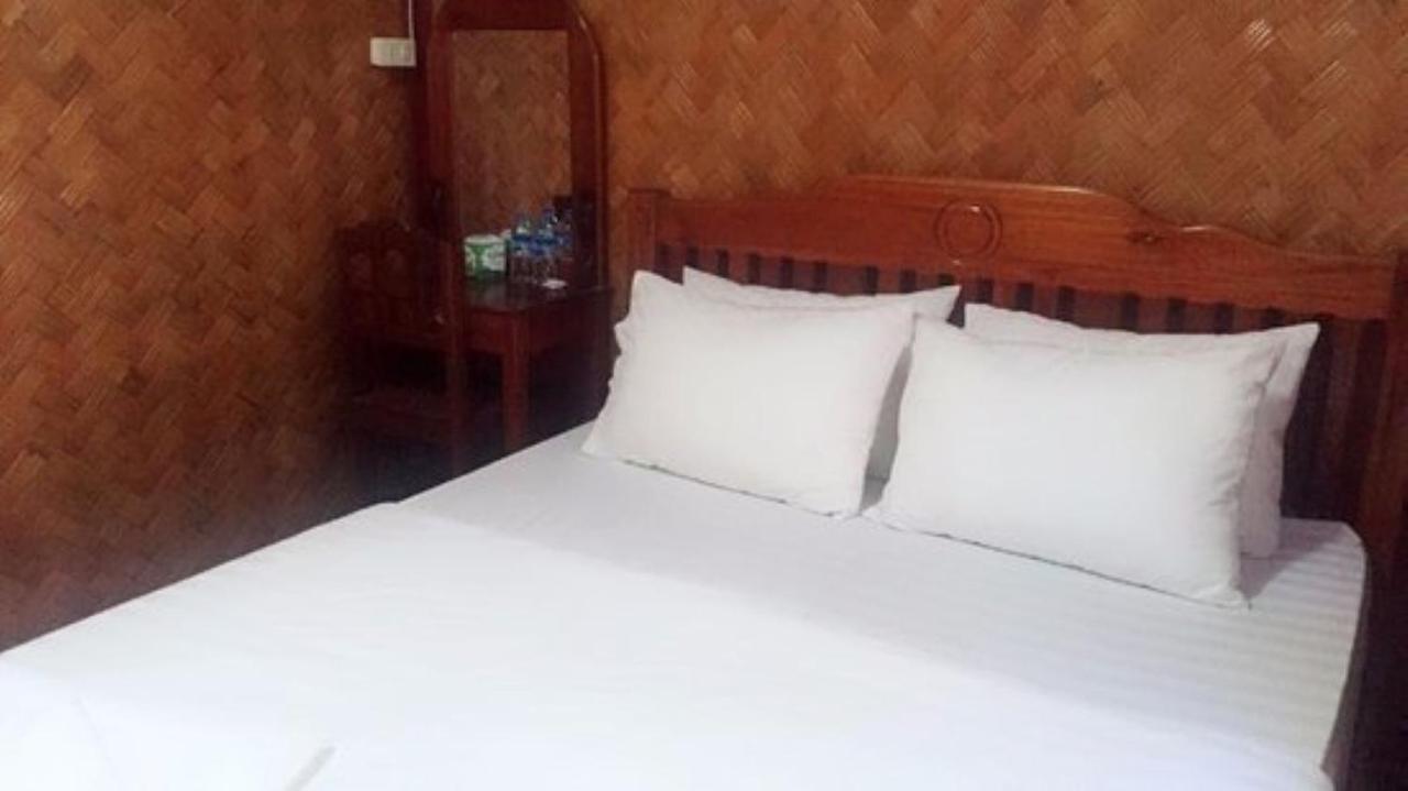 Vang Vieng Bungalows Buitenkant foto