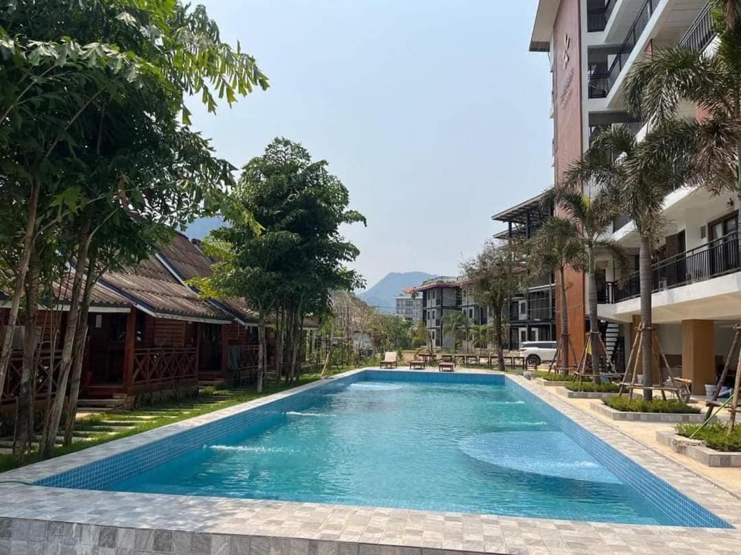 Vang Vieng Bungalows Buitenkant foto