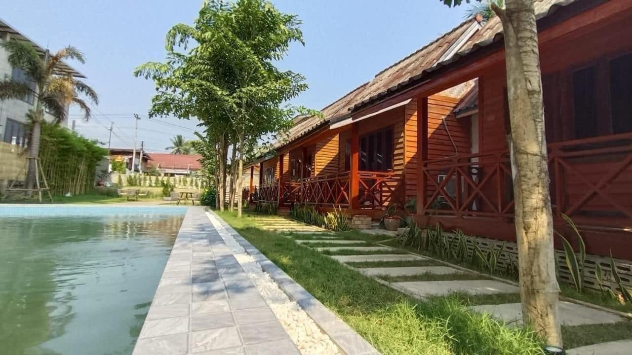 Vang Vieng Bungalows Buitenkant foto